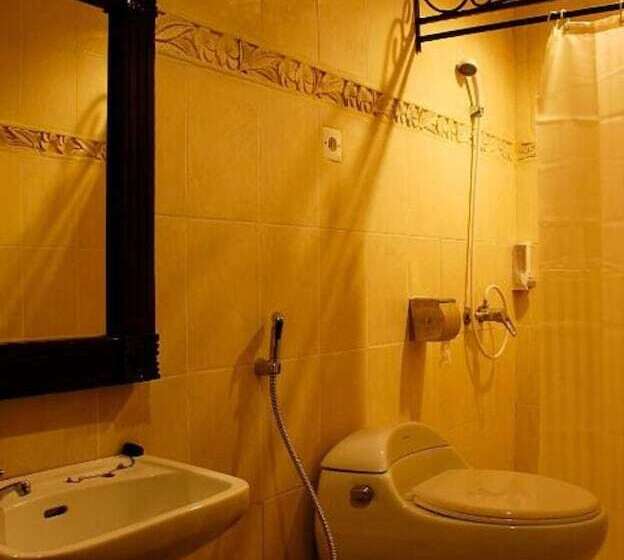 酒店 Klungkung Tower