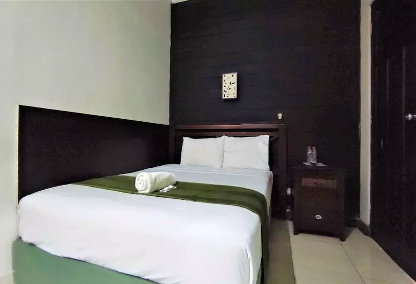 ホテル Klungkung Tower