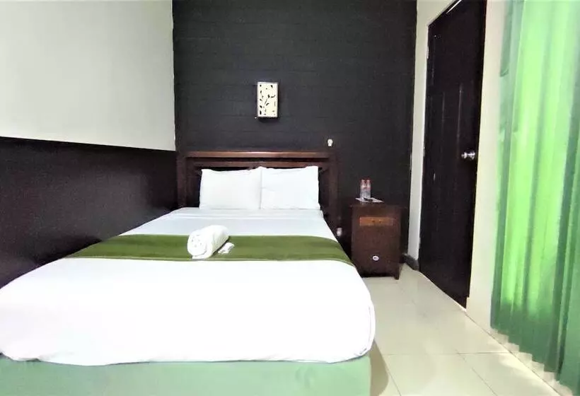 ホテル Klungkung Tower