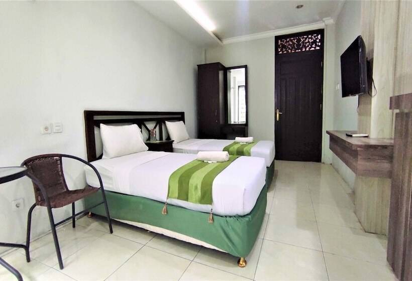 酒店 Klungkung Tower