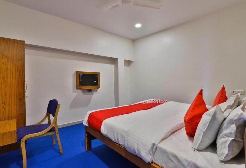 هتل Oyo 30255 Milan Party Hall