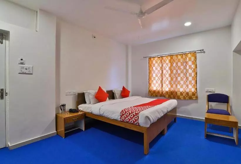 Hotelli Oyo 30255 Milan Party Hall