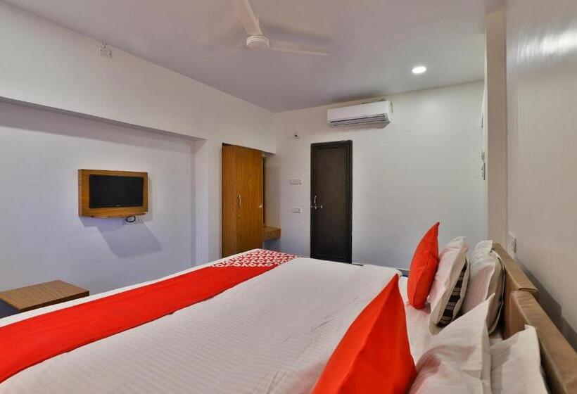 هتل Oyo 30255 Milan Party Hall