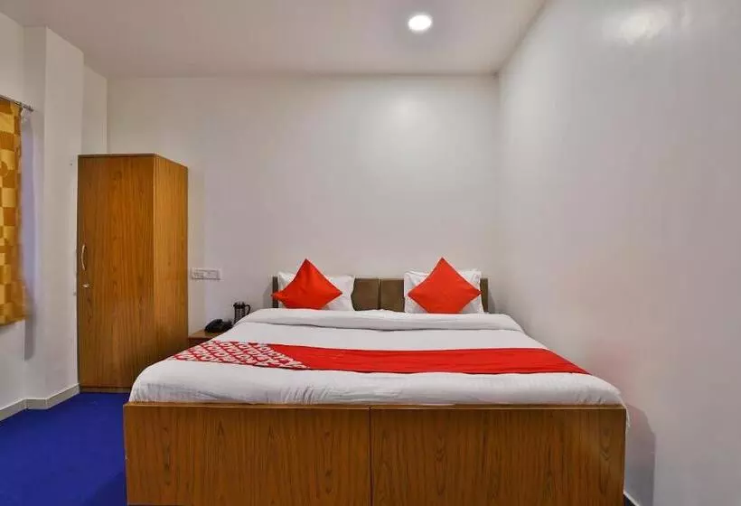 Hotelli Oyo 30255 Milan Party Hall