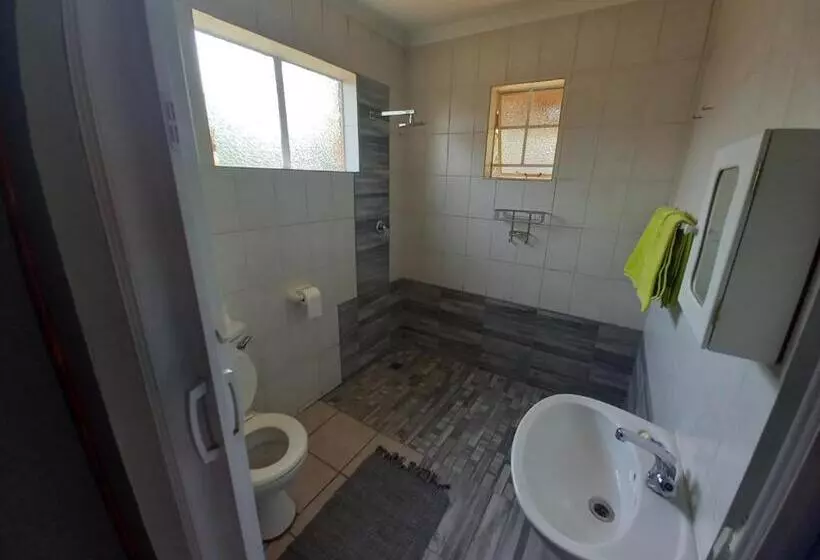 Majatalo Meadows Guesthouse