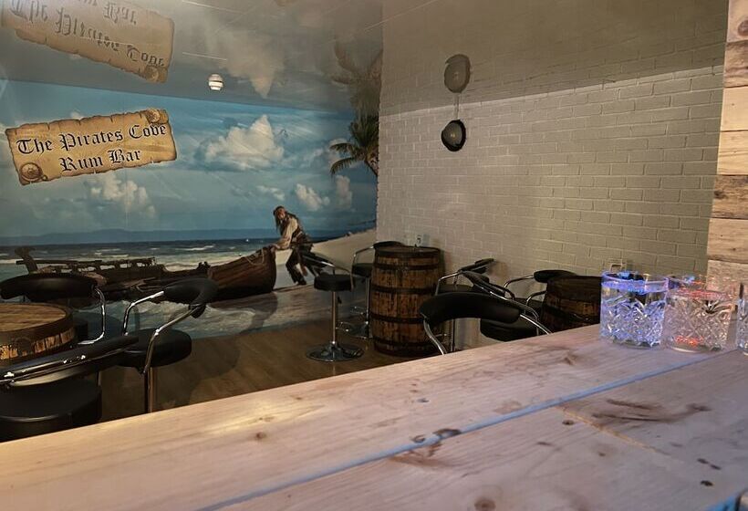 펜션 The Chatwal Boutique