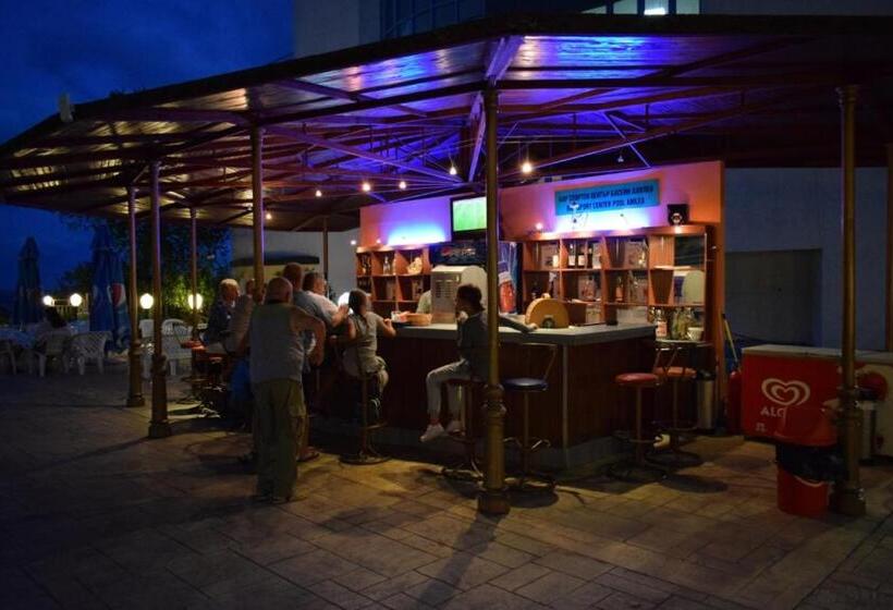 Ahilea Hotel   Free Pool Access