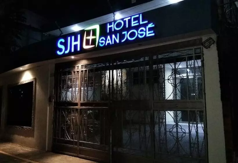 ホテル San Jose Hostal