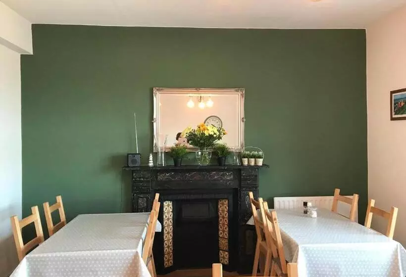 Majatalo Causeway Bay Guesthouse Portrush