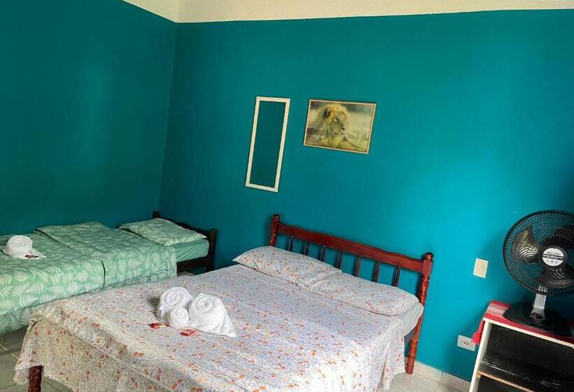 پانسیون Suítes Doce Lar