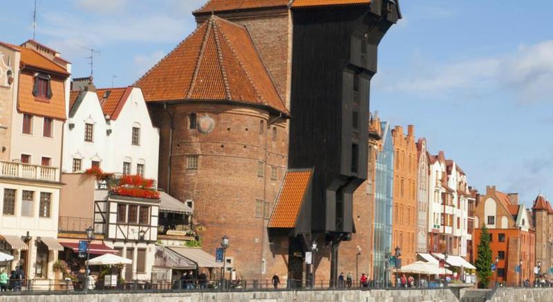 Dom & House – Old Town Waterlane