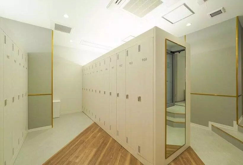 Leo Yu Capsule Hotel Funabashi