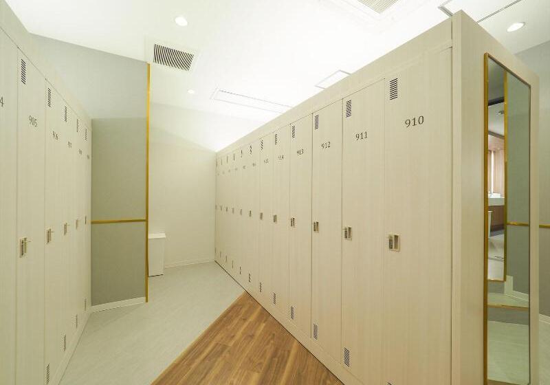 Leo Yu Capsule Hotel Funabashi