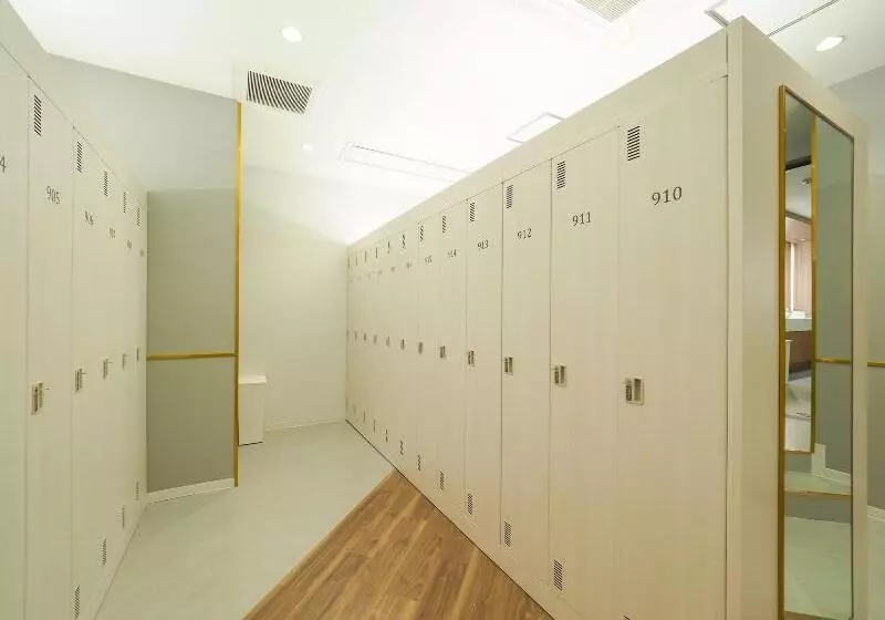 Leo Yu Capsule Hotel Funabashi