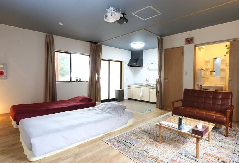 בית מלון כפרי Sloth Glamping