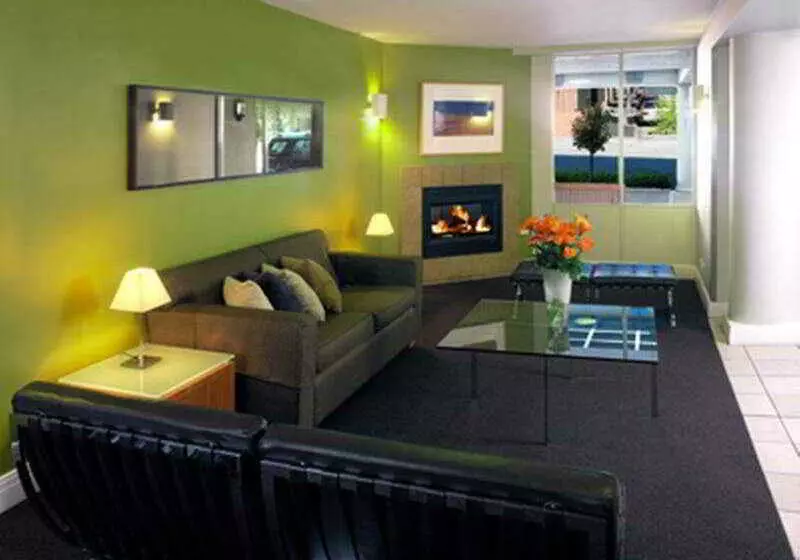 Adina Apartment Hotel South Yarra