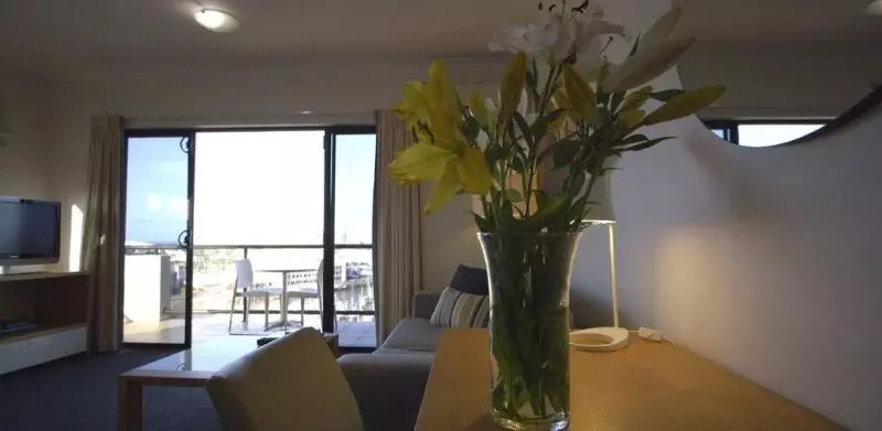 Отель Aligned Corporate Residences Townsville