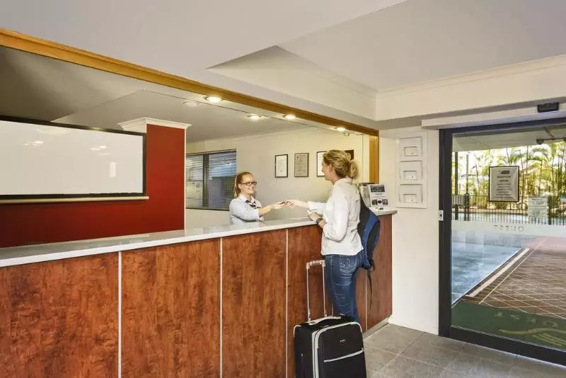 Отель Aligned Corporate Residences Townsville