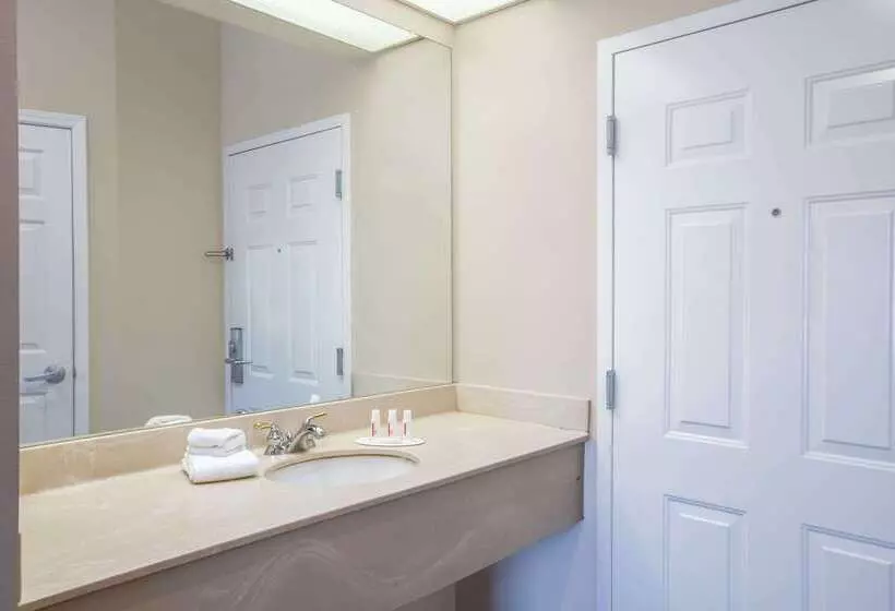 Отель Comfort Inn Lafayette North I 10