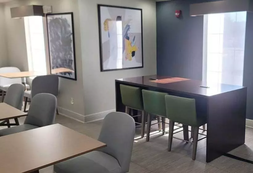 Отель Comfort Inn Lafayette North I 10