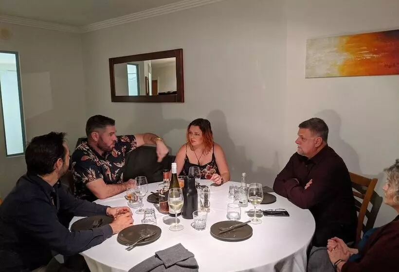 בית מלון כפרי Burnett Riverside