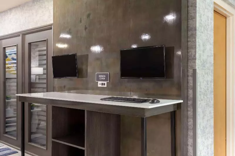 فندق Comfort Inn & Suites Greenville Near Convention Center