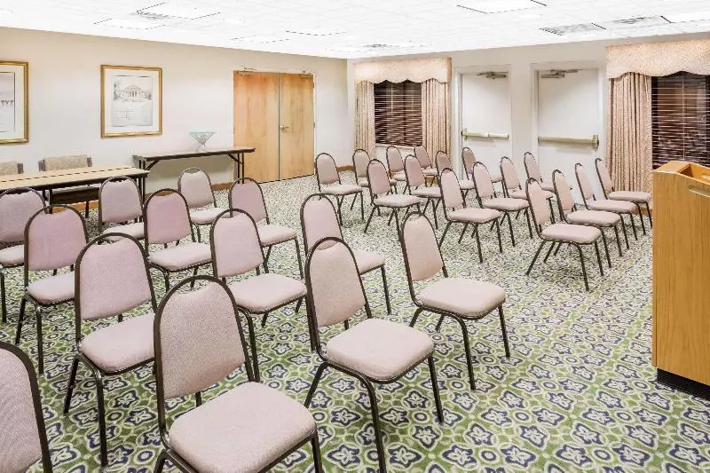 فندق Comfort Inn & Suites Greenville Near Convention Center