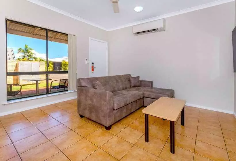 Отель Comfort Inn & Suites Karratha