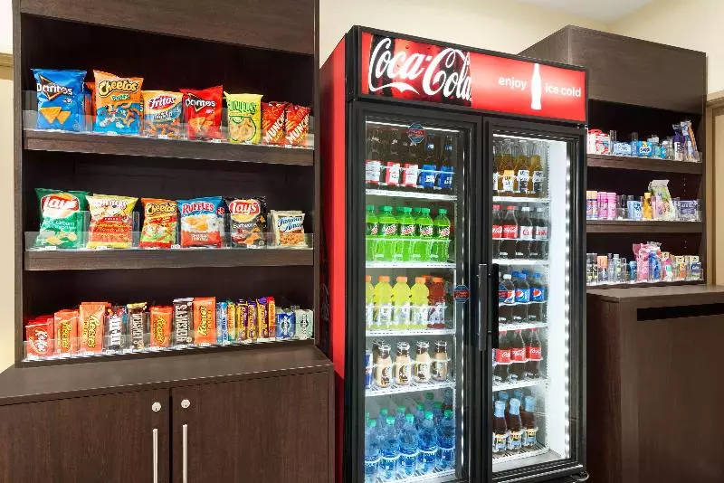 Отель Country Inn & Suites By Radisson, Topeka West, Ks