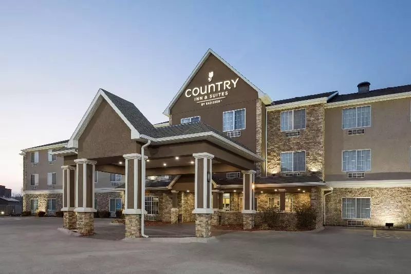 Отель Country Inn & Suites By Radisson, Topeka West, Ks