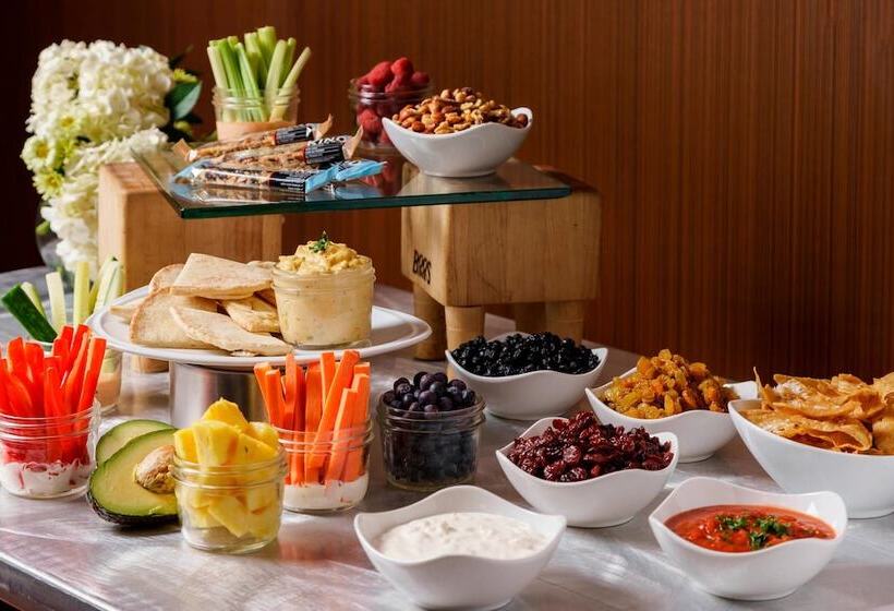 فندق Courtyard Chicago Downtown/magnificent Mile