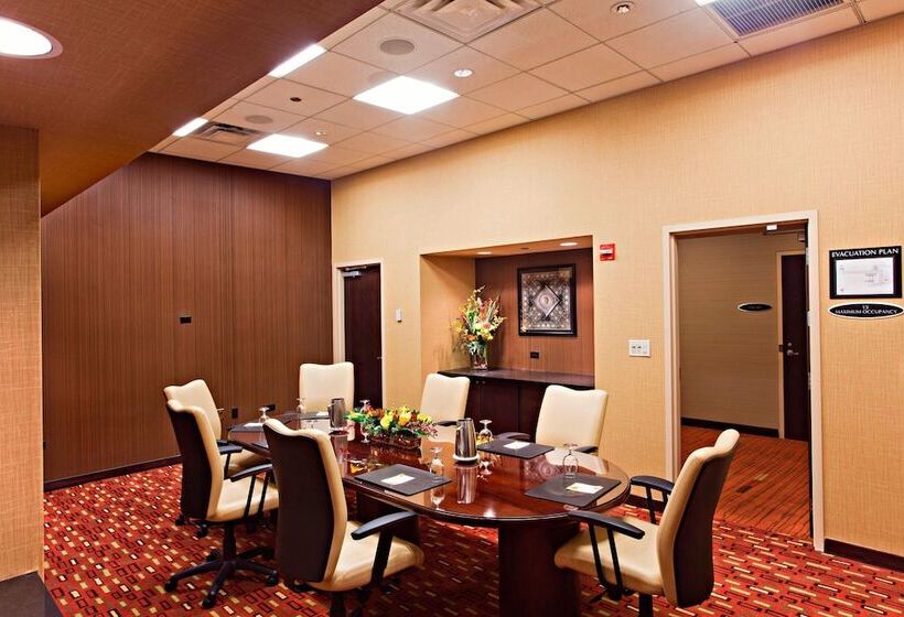 فندق Courtyard Chicago Downtown/magnificent Mile