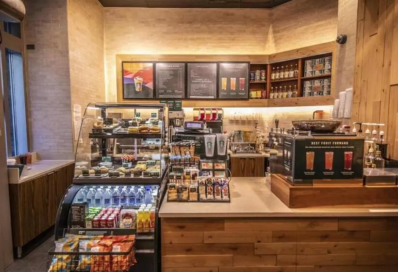 هتل Courtyard Chicago Downtown/magnificent Mile