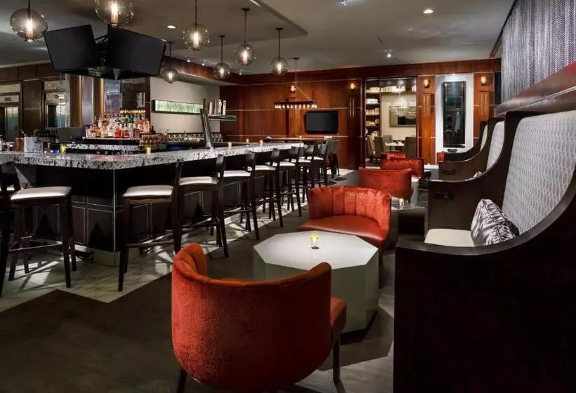 هتل Courtyard Chicago Downtown/magnificent Mile