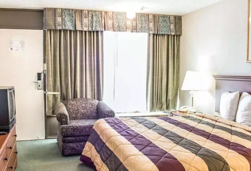 ホテル Dayspring Extended Stay