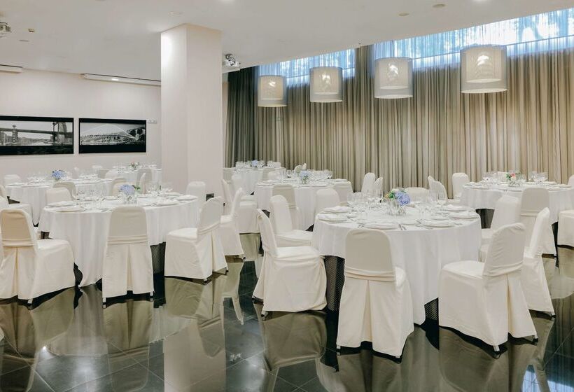 ホテル Hesperia Bilbao