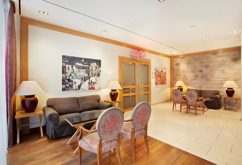 هتل Holiday Inn Nürnberg City Centre, An Ihg