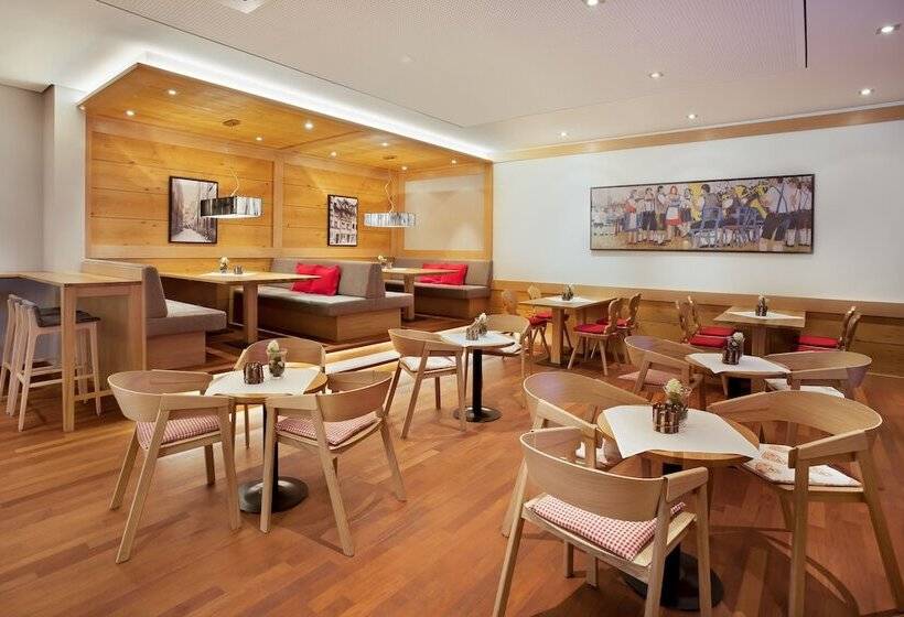 هتل Holiday Inn Nürnberg City Centre, An Ihg