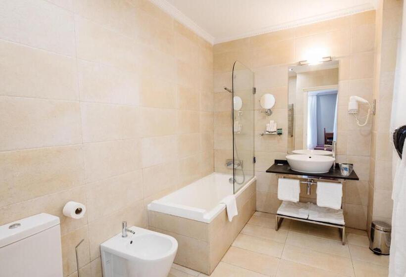 Отель ITC Infantas by Soho Boutique