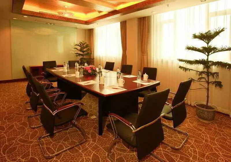 Hotelli Jinrong International