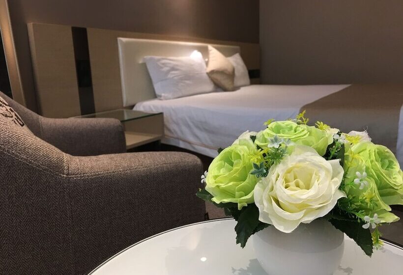 Shenzhen Kaili Hotel, Guomao Shopping Mall