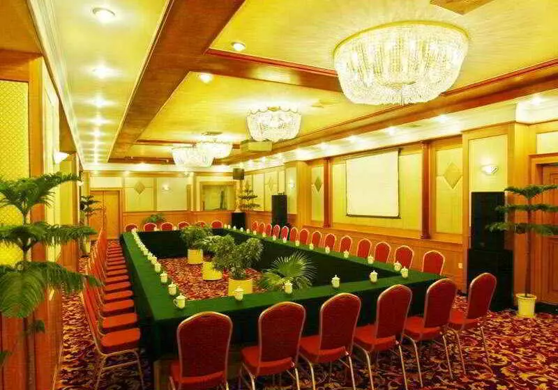 ホテル Mercure Hydro Majestic Kunming