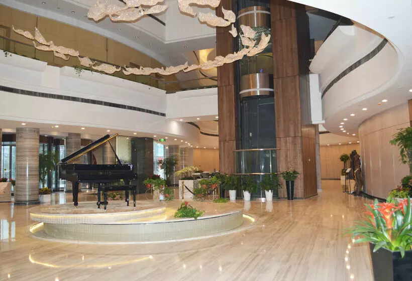 Hotelli Shanghai Noble Center