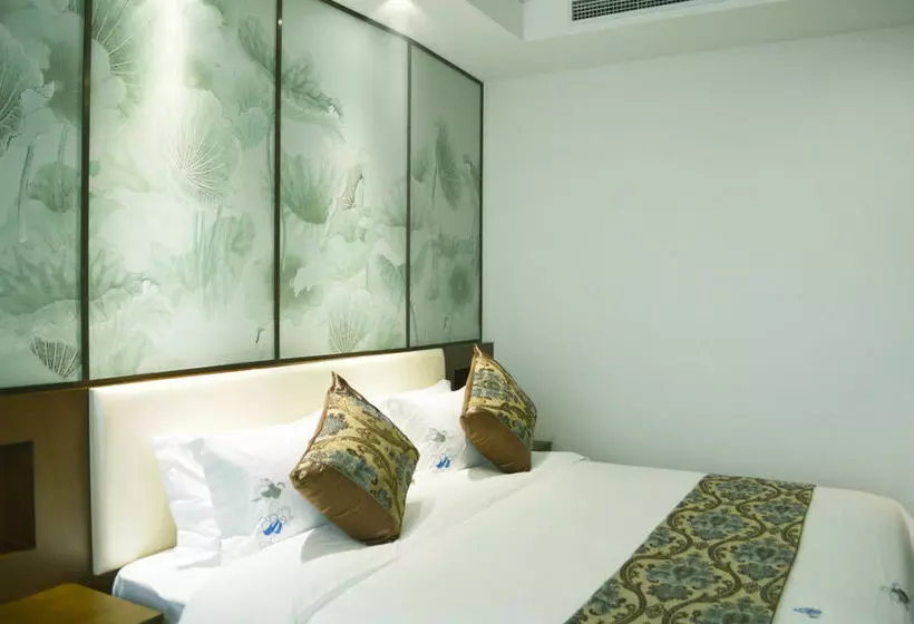 Hotelli Shanghai Noble Center