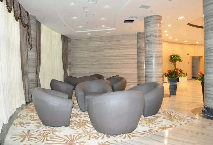 Hotelli Shanghai Noble Center