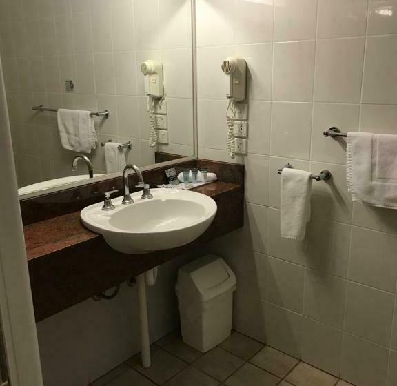 Отель The Kidman Wayside Inn