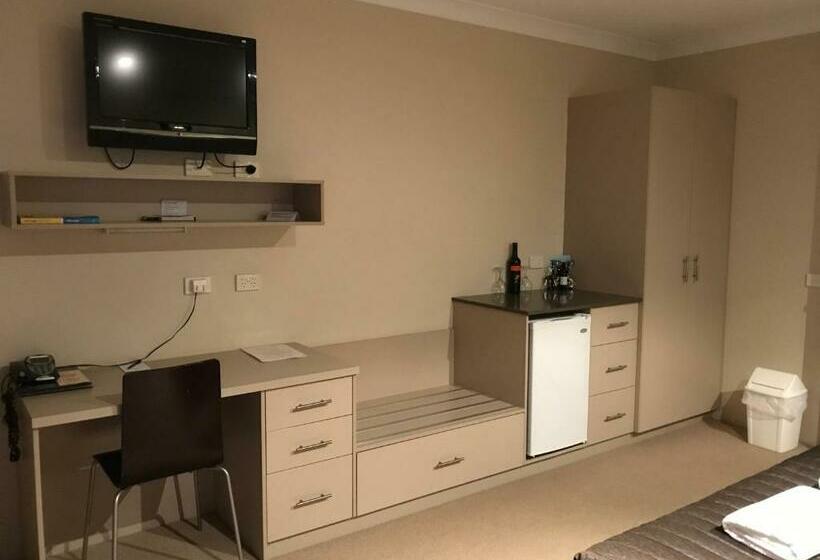 Отель The Kidman Wayside Inn