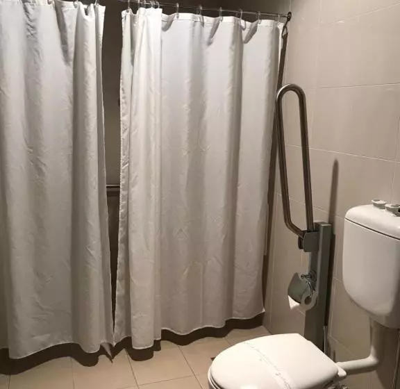 בית מלון כפרי The Kidman Wayside Inn