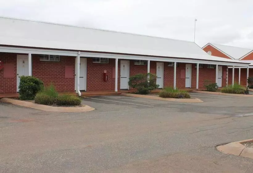 בית מלון כפרי The Kidman Wayside Inn