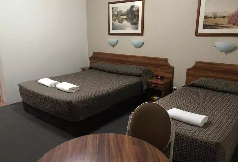 בית מלון כפרי The Kidman Wayside Inn